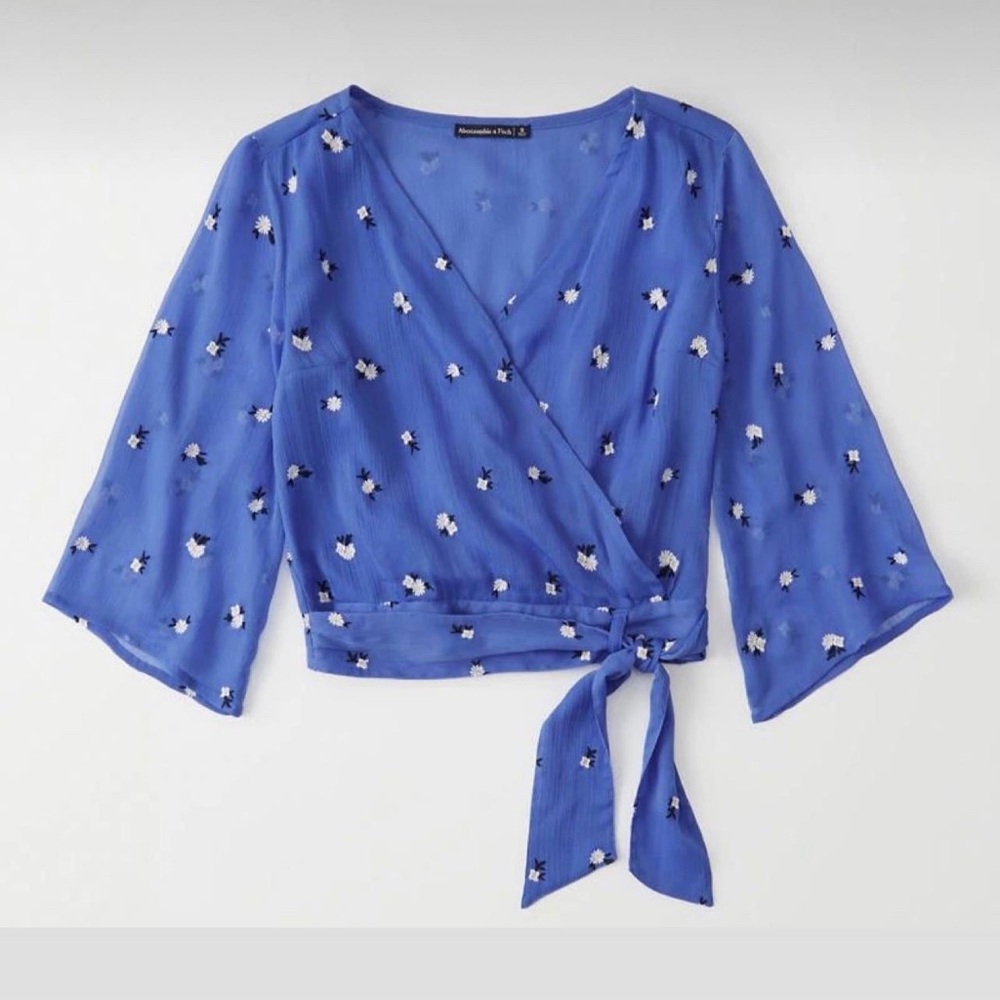 Abercrombie & Fitch Top